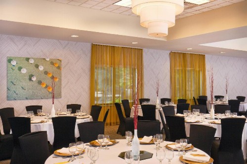 SpringHill Suites Chesapeake Greenbrier - image 5