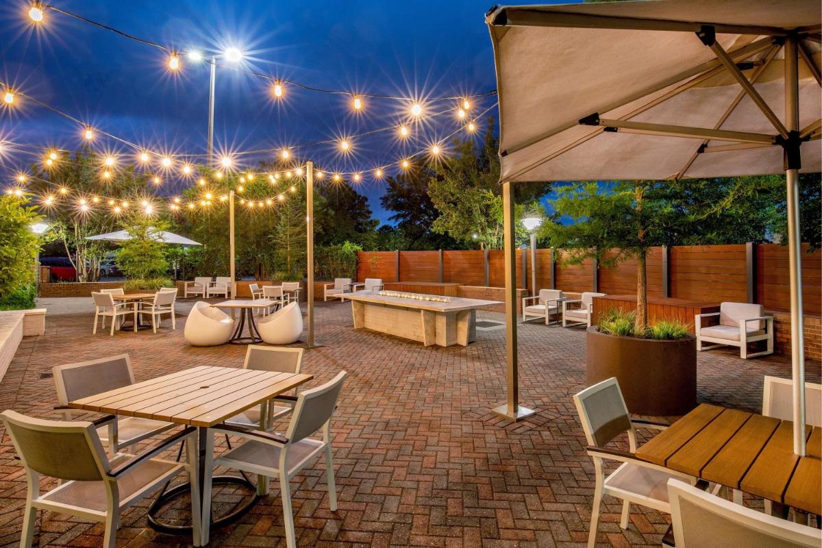 Delta Hotels by Marriott Chesapeake Norfolk - main image
