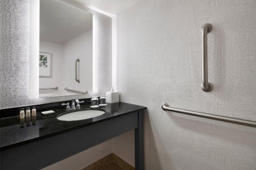 Delta Hotels by Marriott Chesapeake Norfolk - image 8