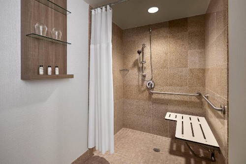 Delta Hotels by Marriott Chesapeake Norfolk - image 9
