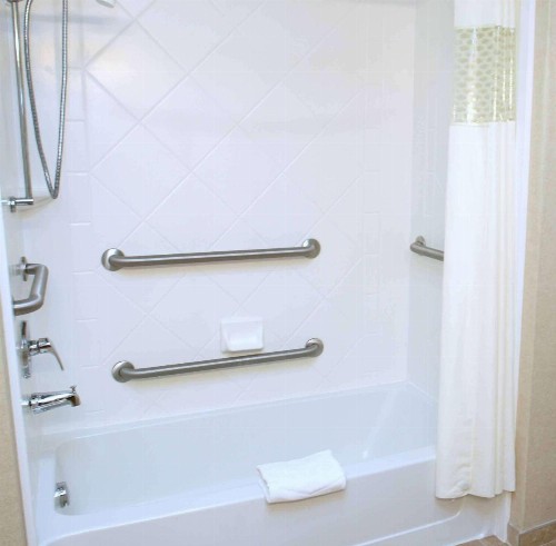 Hampton Inn & Suites Chesapeake-Square Mall - image 24