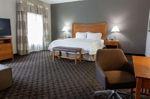 Hampton Inn & Suites Chesapeake-Square Mall - image 31