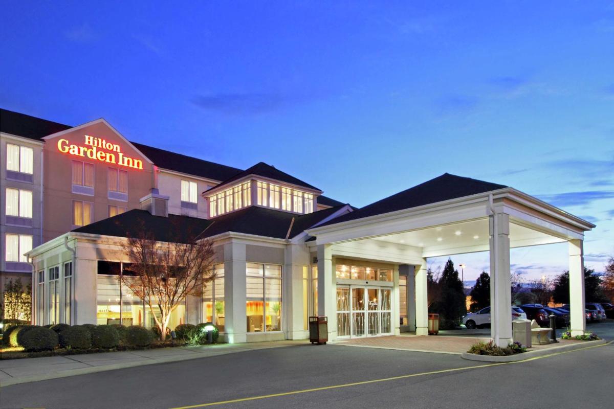 Hilton Garden Inn Chesapeake - main image
