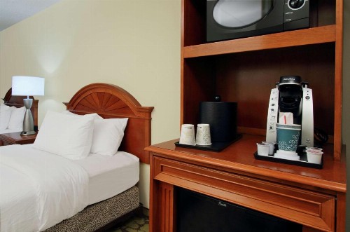 Hilton Garden Inn Chesapeake - image 18