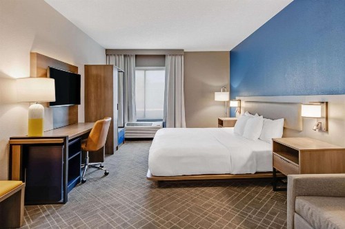 Comfort Suites Chesapeake - Norfolk - image 14