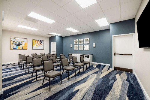 Comfort Suites Chesapeake - Norfolk - image 25