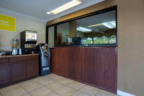 Days Inn by Wyndham Chesapeake - image 12