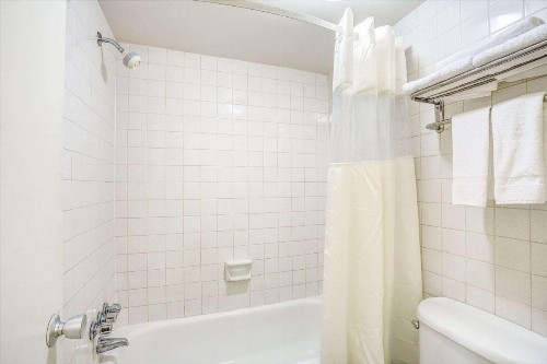 Days Inn by Wyndham Chesapeake - image 21