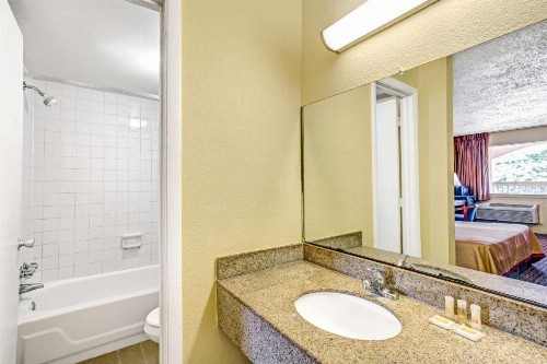 Days Inn by Wyndham Chesapeake - image 23