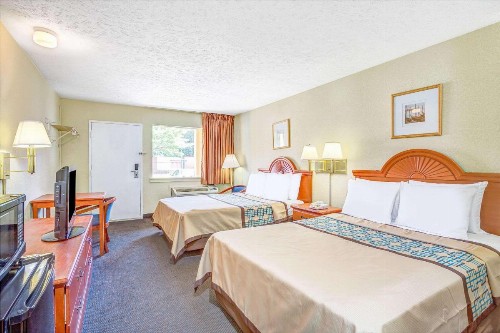 Days Inn by Wyndham Chesapeake - image 24