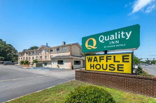Quality Inn Chesapeake - image 1