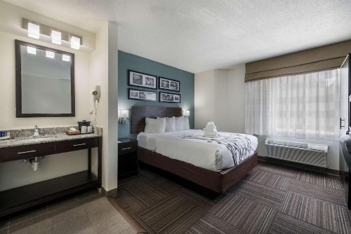 Sleep Inn and Suites Chesapeake - Portsmouth - image 11