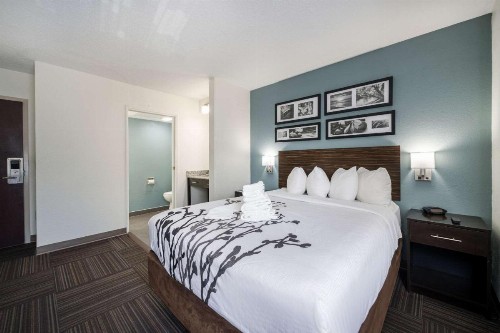 Sleep Inn and Suites Chesapeake - Portsmouth - image 12