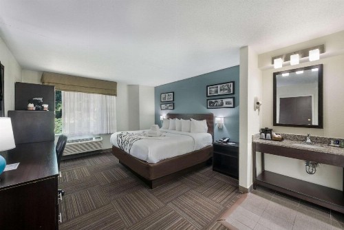 Sleep Inn and Suites Chesapeake - Portsmouth - image 15