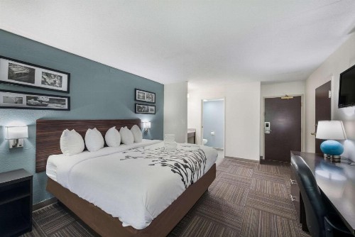 Sleep Inn and Suites Chesapeake - Portsmouth - image 16