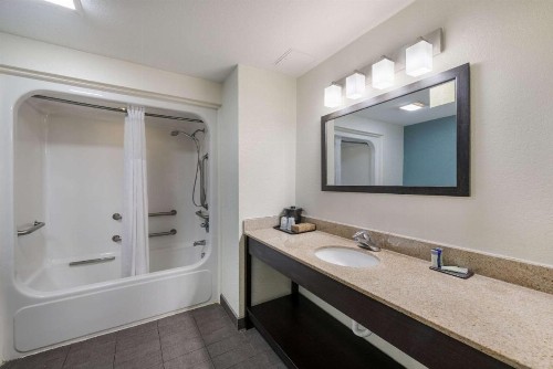 Sleep Inn and Suites Chesapeake - Portsmouth - image 20