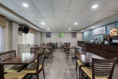 Sleep Inn and Suites Chesapeake - Portsmouth - image 30