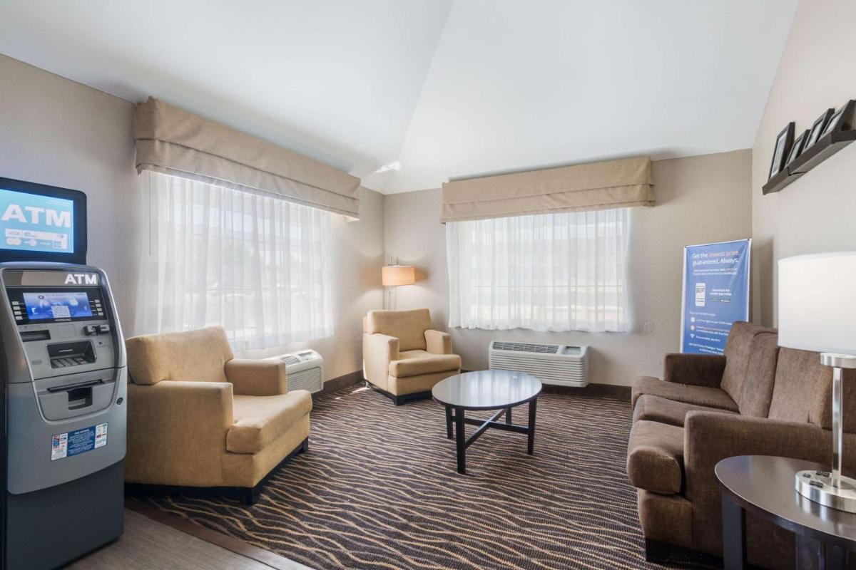 Sleep Inn and Suites Chesapeake - Portsmouth - image 4
