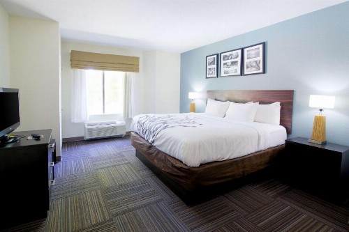 Sleep Inn and Suites Chesapeake - Portsmouth - image 45