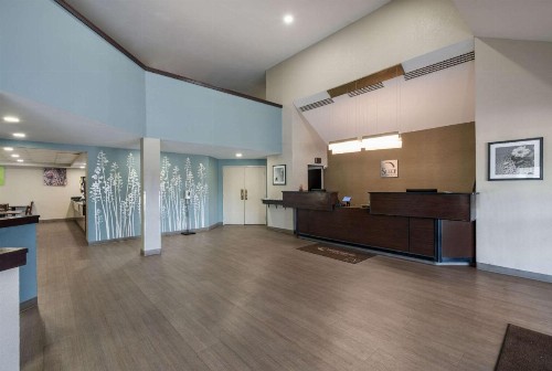 Sleep Inn and Suites Chesapeake - Portsmouth - image 7