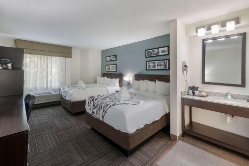 Sleep Inn and Suites Chesapeake - Portsmouth - image 8