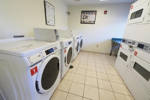 InTown Suites Extended Stay Chesapeake VA – I-64 - image 2