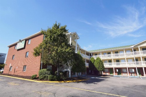 InTown Suites Extended Stay Chesapeake VA – I-64 - image 4