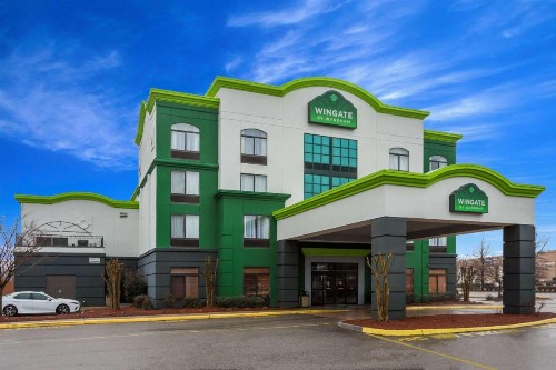 Wingate by Wyndham Chesapeake - image 1
