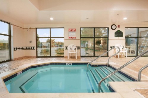 Wingate by Wyndham Chesapeake - image 11
