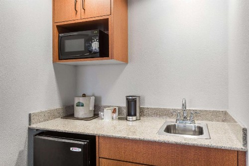 Wingate by Wyndham Chesapeake - image 23