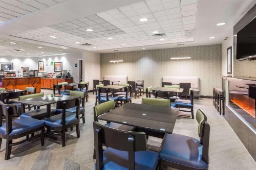 Wingate by Wyndham Chesapeake - image 25