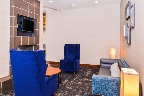 Hyatt Place Chesapeake - image 11