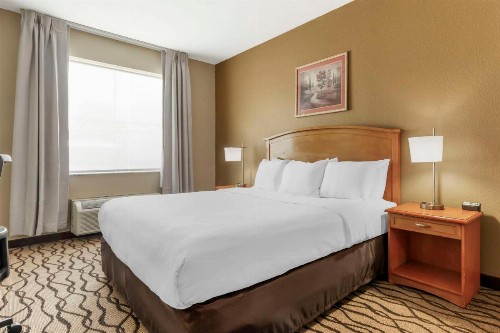 Comfort Inn & Suites Chesapeake - Portsmouth - image 14