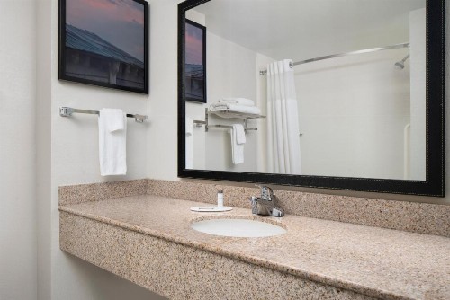 Fairfield Inn & Suites by Marriott Chesapeake Suffolk - image 19