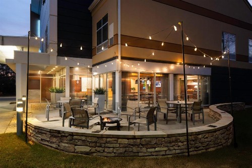 Fairfield Inn & Suites by Marriott Chesapeake Suffolk - image 2