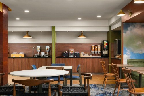 Fairfield Inn & Suites by Marriott Chesapeake Suffolk - image 9