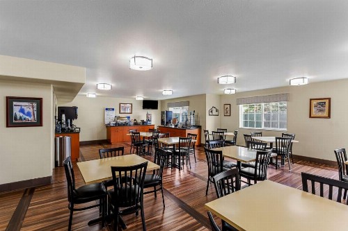 Best Western Rose Quartz Inn - image 10