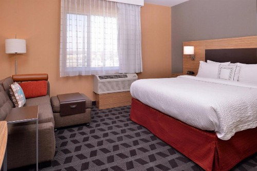 TownePlace Suites by Marriott St. Louis Chesterfield - image 28
