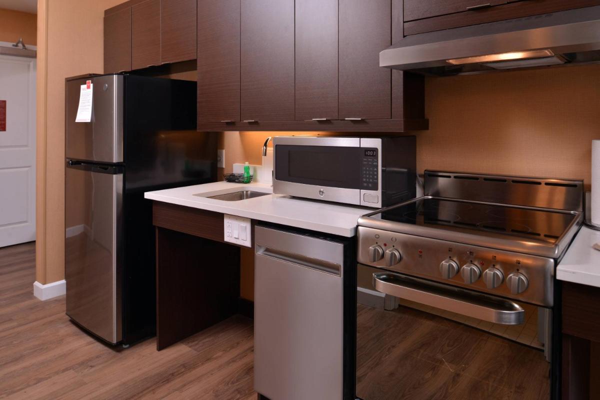 TownePlace Suites by Marriott St. Louis Chesterfield - image 5