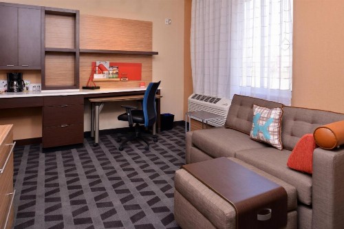 TownePlace Suites by Marriott St. Louis Chesterfield - image 6