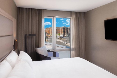 AC Hotel by Marriott Boston Cleveland Circle - image 23