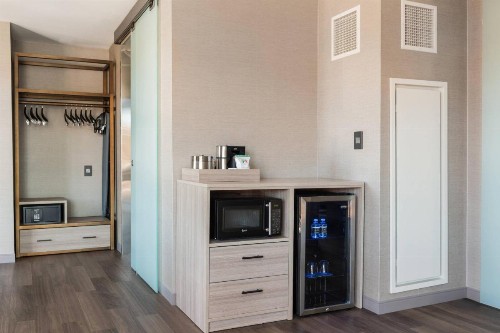 AC Hotel by Marriott Boston Cleveland Circle - image 30