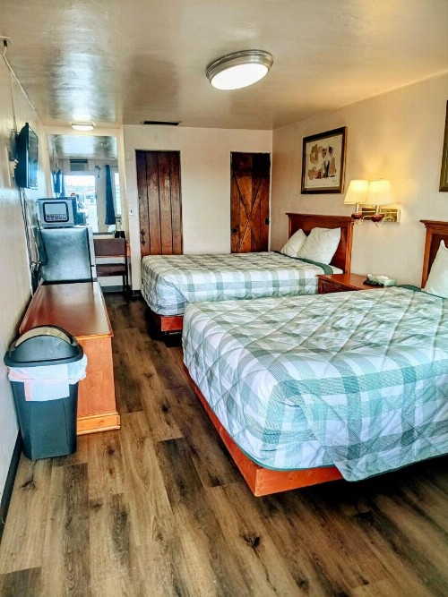 Sands Motel - image 10
