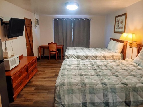 Sands Motel - image 15