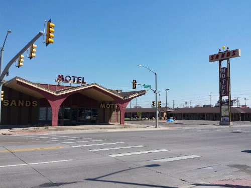 Sands Motel - image 18
