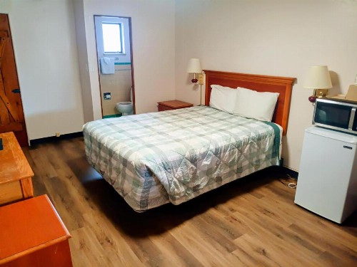 Sands Motel - image 2