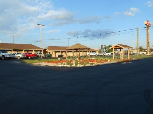 Sands Motel - image 22