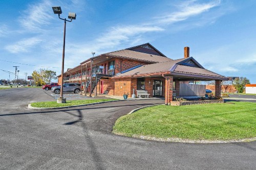 Bridgeview Inn - image 20