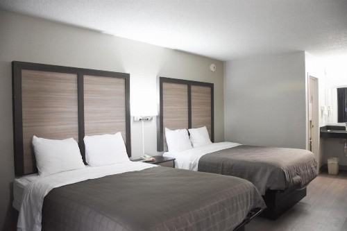 Bridgeview Inn - image 6
