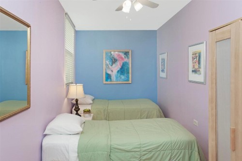 Chicago Parthenon Hostel - image 26